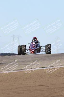 media/Oct-26-2025-CalClub SCCA (Sun) [[8ce1e69566]]/Group 6/Grapevine/